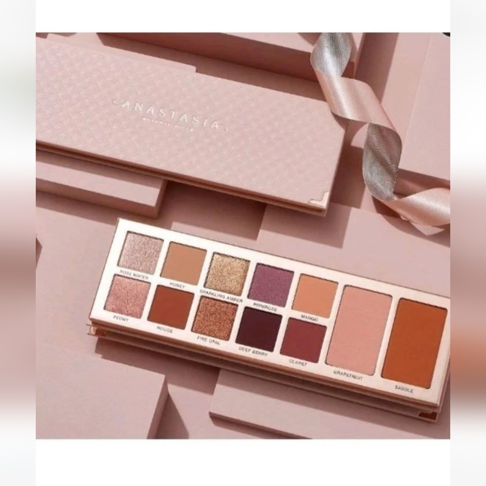 Anastasia Beverly Hills ~ Primrose face & eye shadow Palette New in box